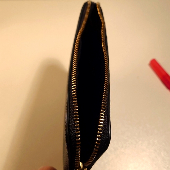 EUC  -- F58032 Coach Small Leather Wristlet - Picture 6 of 6